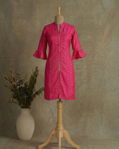 Simple Aesthetic Fashion Brand Photo Collage Instagram Post (30)